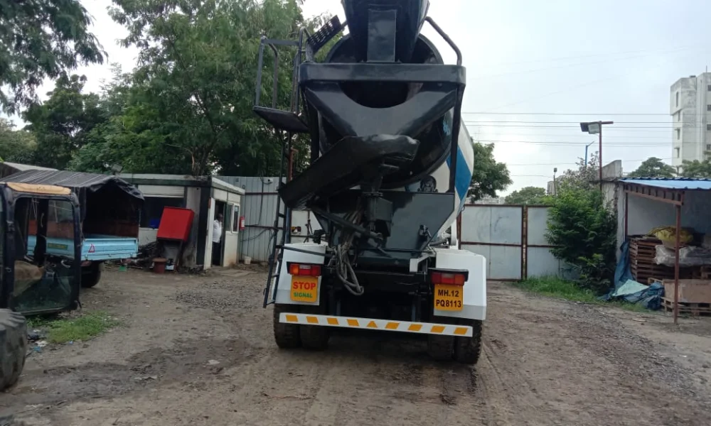 Ashok Leyland 2518 Transit Mixer